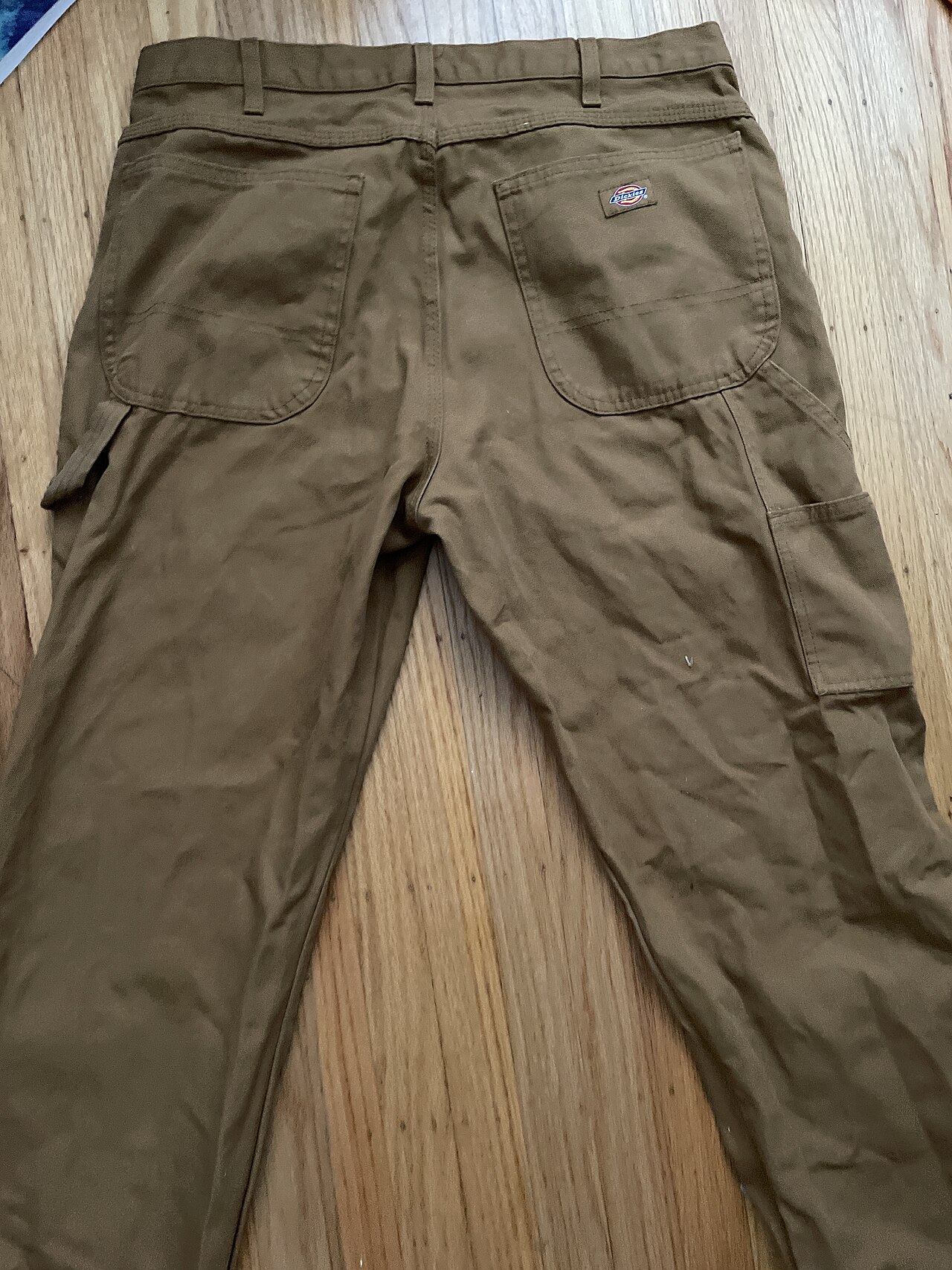Dickies のカーペンターパンツ（ブラウン）